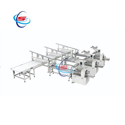 Packing machine with automatic feeding conveyor